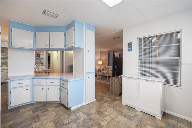 832 JOLANDA CIRCLE, Venice, FL 34285