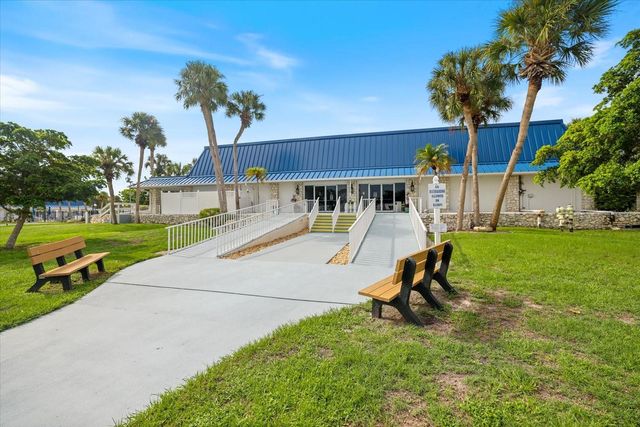 832 JOLANDA CIRCLE, Venice, FL 34285