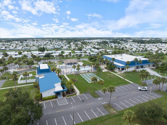 832 JOLANDA CIRCLE, Venice, FL 34285