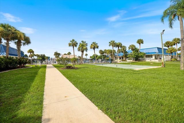 832 JOLANDA CIRCLE, Venice, FL 34285