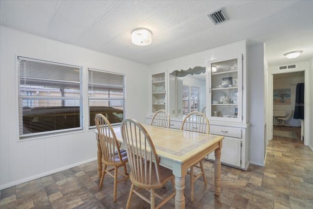 832 JOLANDA CIRCLE, Venice, FL 34285