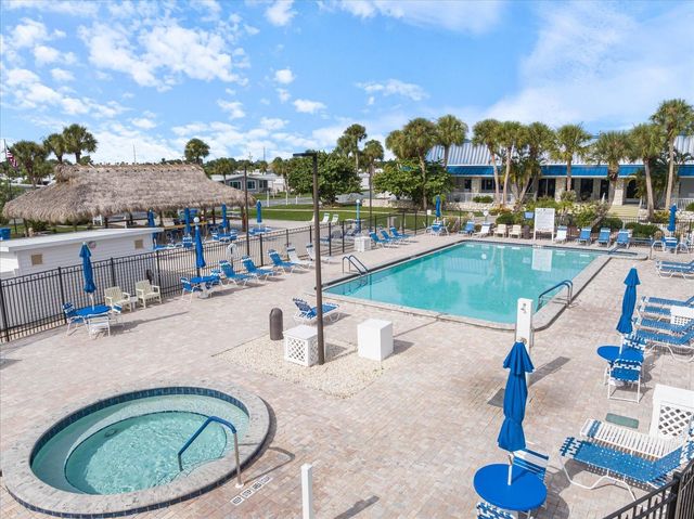 832 JOLANDA CIRCLE, Venice, FL 34285
