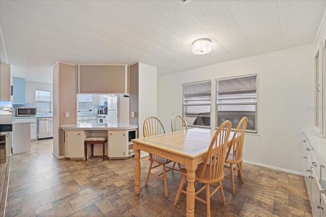 832 JOLANDA CIRCLE, Venice, FL 34285