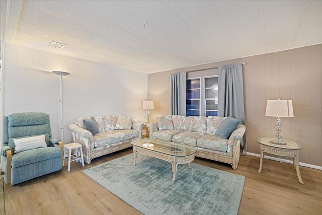 832 JOLANDA CIRCLE, Venice, FL 34285