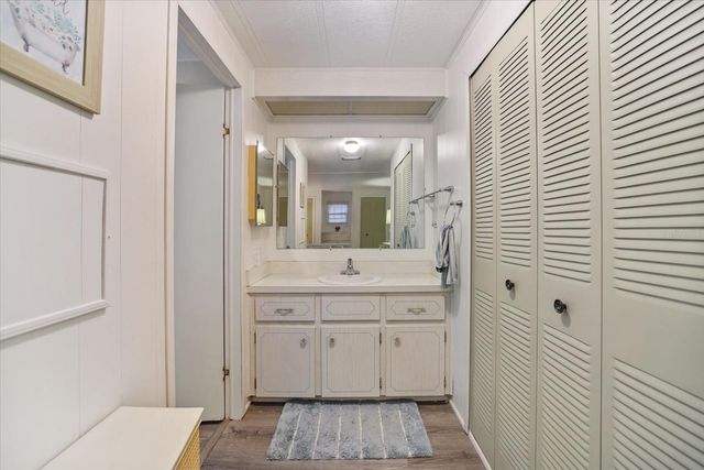 832 JOLANDA CIRCLE, Venice, FL 34285