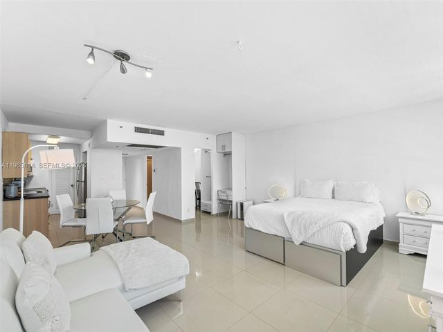 100 Lincoln Rd 417, Miami Beach, FL 33139