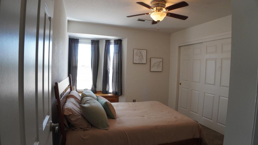 Image 11 of property listing at 12281 Fernwood Drive, Madera, CA 93636