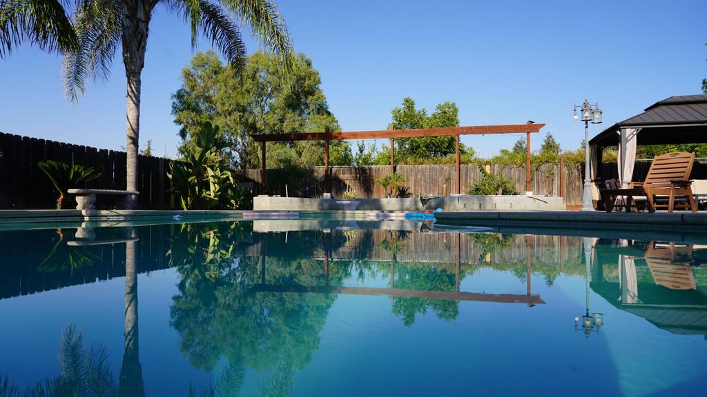 Image 17 of property listing at 12281 Fernwood Drive, Madera, CA 93636