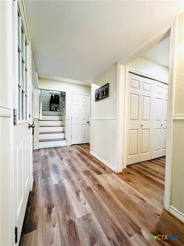 1904 N Hoover Avenue, Cameron, TX 76520