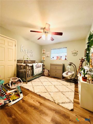 1904 N Hoover Avenue, Cameron, TX 76520