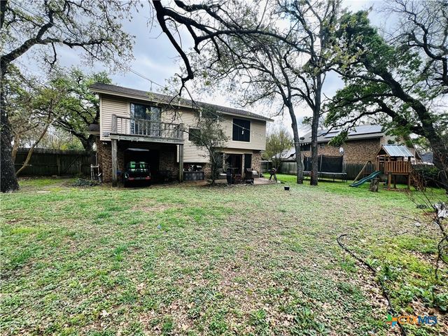 1904 N Hoover Avenue, Cameron, TX 76520