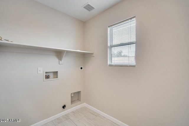 7265 W GARDENIA Avenue, Glendale, AZ 85303