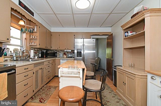 64 DIAMOND ST, Souderton, PA 18964