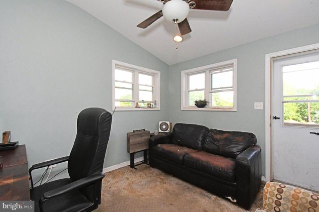 64 DIAMOND ST, Souderton, PA 18964