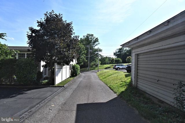 64 DIAMOND ST, Souderton, PA 18964