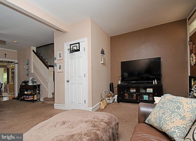 64 DIAMOND ST, Souderton, PA 18964