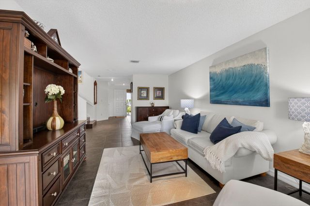 5282 Sapphire Valley, Boca Raton, FL 33486