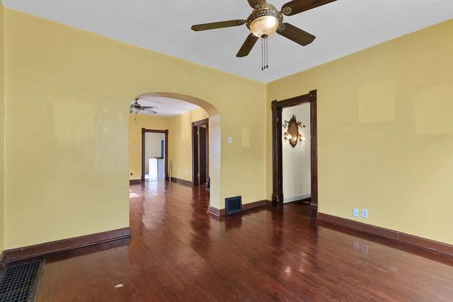 847 SHAWANO AVENUE, Green Bay, WI 54303