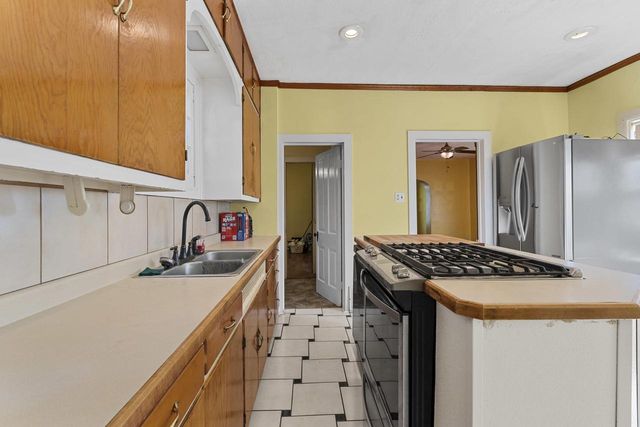 847 SHAWANO AVENUE, Green Bay, WI 54303