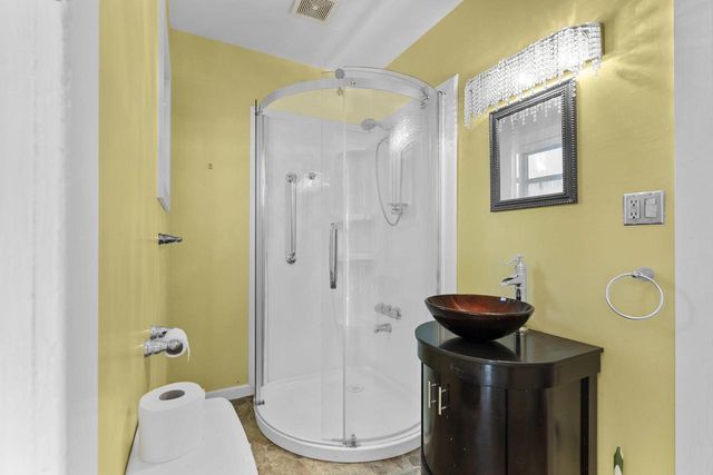 847 SHAWANO AVENUE, Green Bay, WI 54303