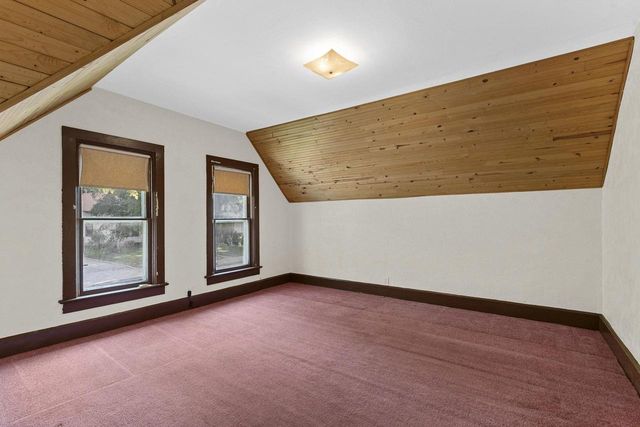 847 SHAWANO AVENUE, Green Bay, WI 54303