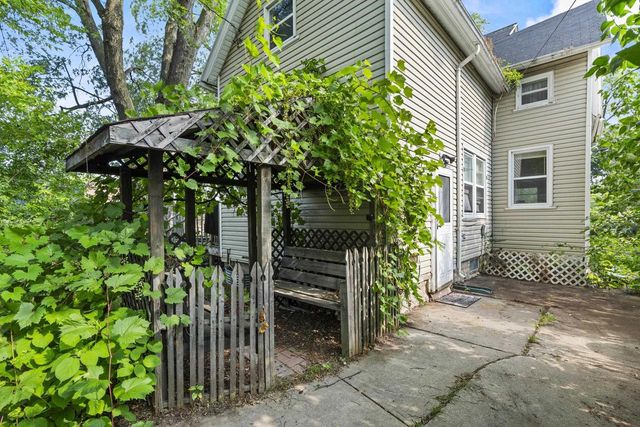 847 SHAWANO AVENUE, Green Bay, WI 54303