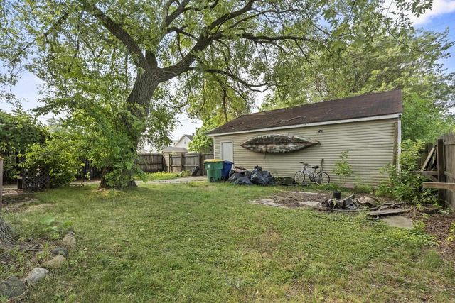 847 SHAWANO AVENUE, Green Bay, WI 54303