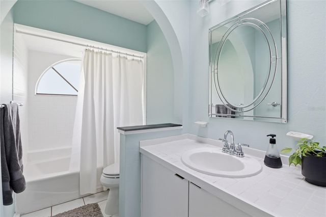 4301 BRACKENWOOD COURT, Sarasota, FL 34232