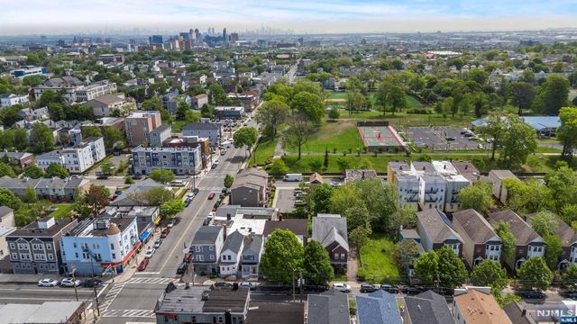 286-290 16th Avenue, Newark, NJ 07103