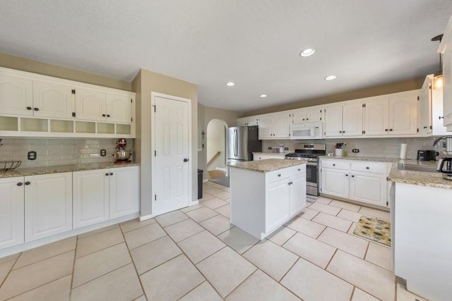 79 Riverstone Way, Jasper, GA 30143