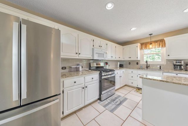 79 Riverstone Way, Jasper, GA 30143