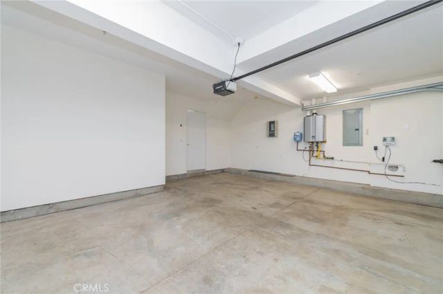 6016 W Beachwood Ln, Los Angeles, CA 90038