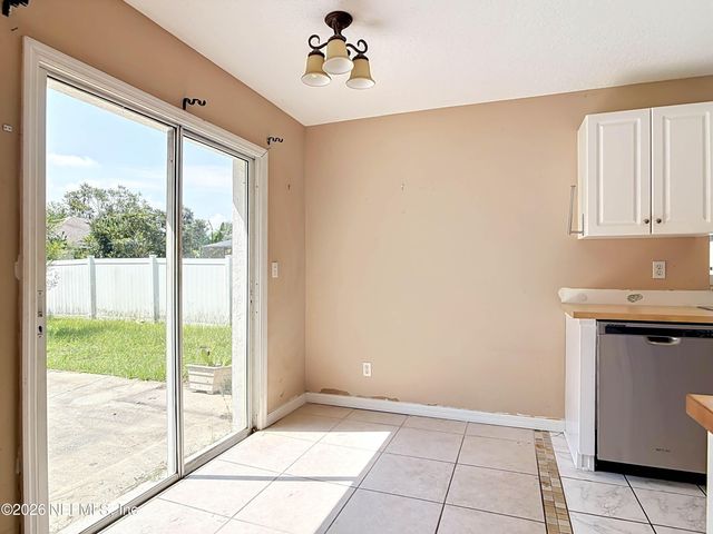 121 WHIPPOORWILL Drive, Palm Coast, FL 32164