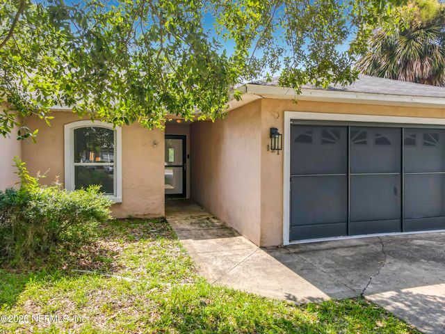 121 WHIPPOORWILL Drive, Palm Coast, FL 32164