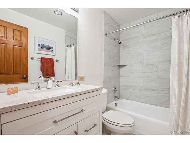 4600 E Asbury Cir 110, Denver, CO 80222