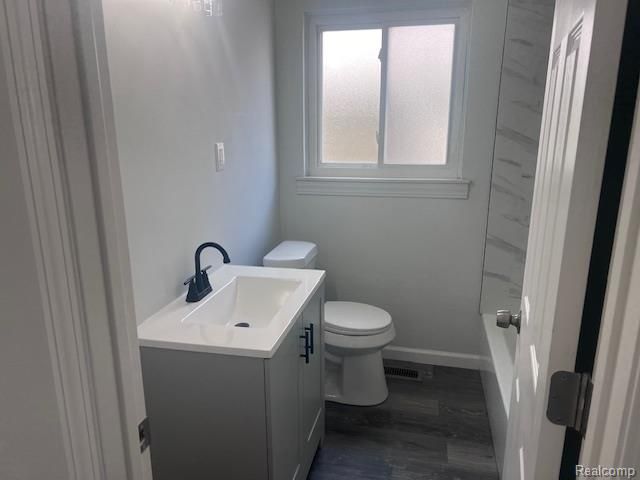 534 Nevada Avenue, Pontiac, MI 48341