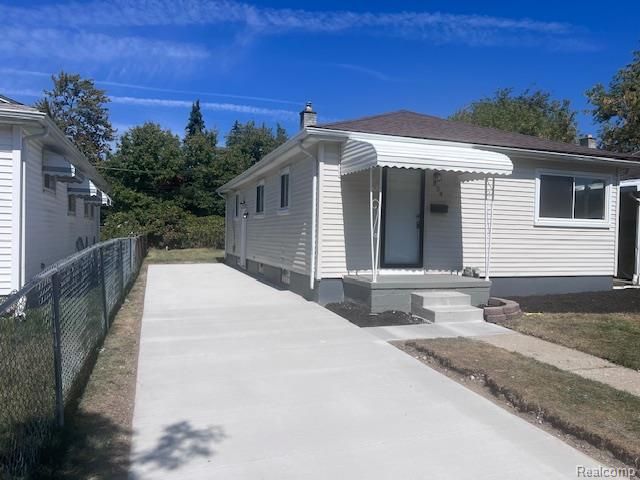 534 Nevada Avenue, Pontiac, MI 48341