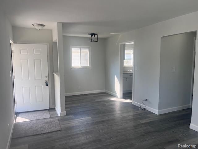 534 Nevada Avenue, Pontiac, MI 48341