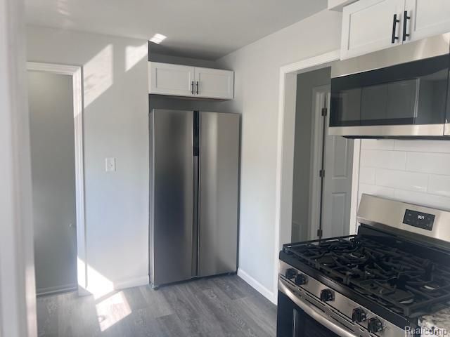 534 Nevada Avenue, Pontiac, MI 48341