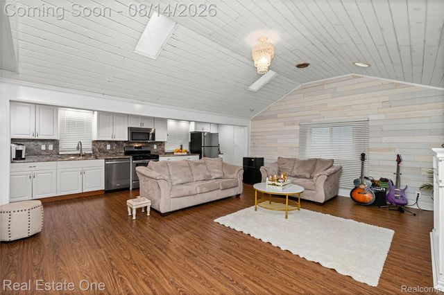 4262 Flynn, Highland Charter Township, MI 48356