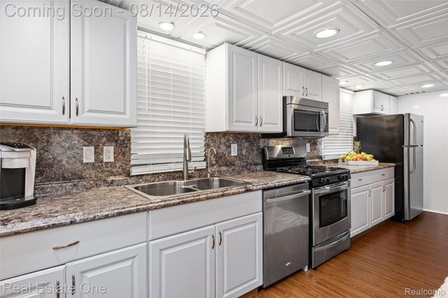 4262 Flynn, Highland Charter Township, MI 48356