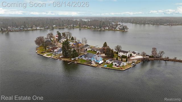 4262 Flynn, Highland Charter Township, MI 48356