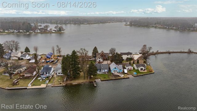 4262 Flynn, Highland Charter Township, MI 48356