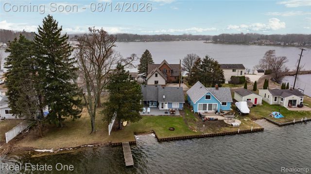 4262 Flynn, Highland Charter Township, MI 48356