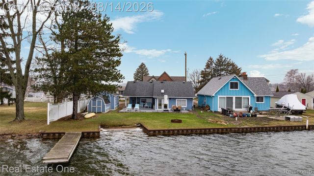 4262 Flynn, Highland Charter Township, MI 48356