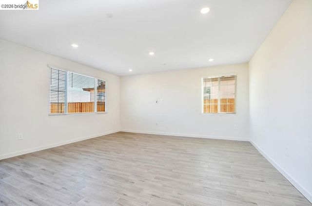 516 Spruce Way, Oakley, CA 94561