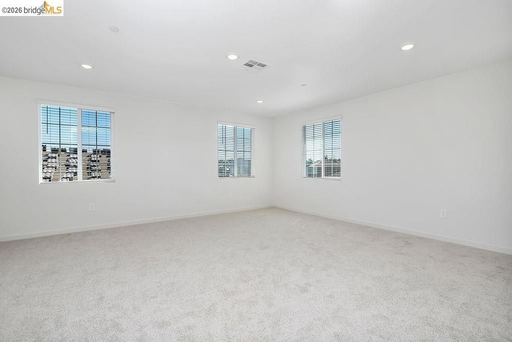 Image 15 of property listing at 516 Spruce Way, Oakley, CA 94561
