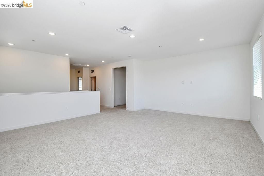 Image 16 of property listing at 516 Spruce Way, Oakley, CA 94561