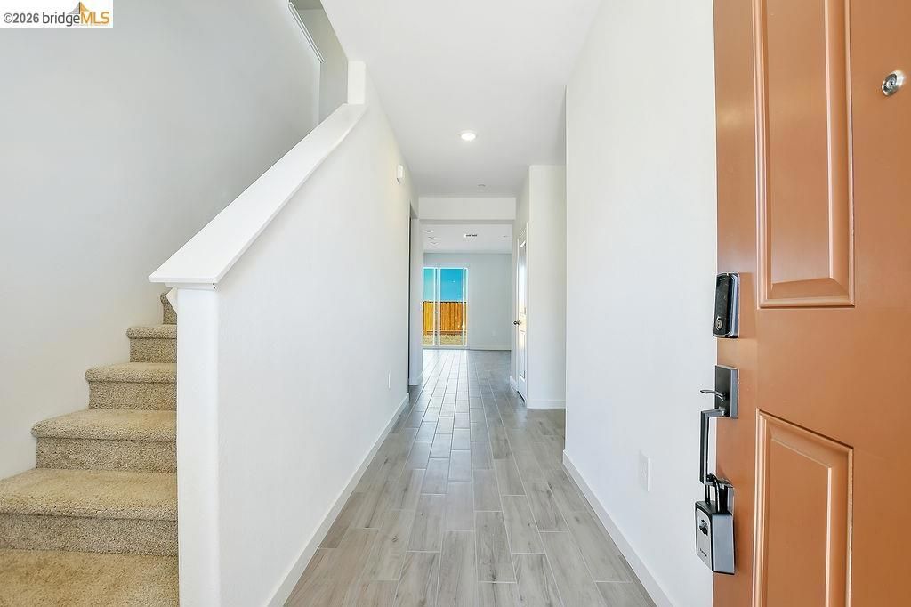 Image 2 of property listing at 516 Spruce Way, Oakley, CA 94561