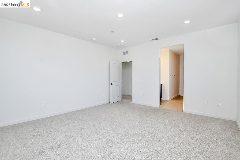 Image 25 of property listing at 516 Spruce Way, Oakley, CA 94561